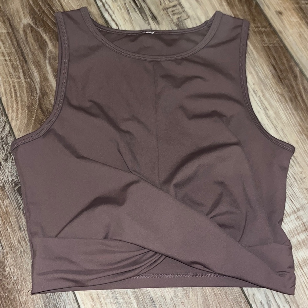 Cropped workout tank